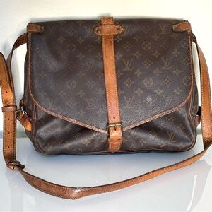 Authentic Louis Vuitton Saumur 30